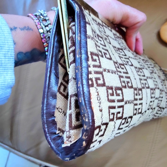 Givenchy Clutch - Picture 4 of 13